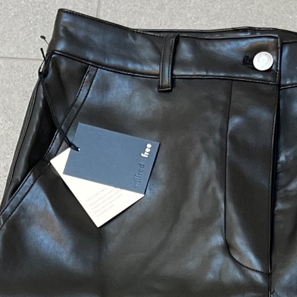 NWT Aritzia Wilfred Modern Cargo Pant in Size 6 - Picture 4 of 4